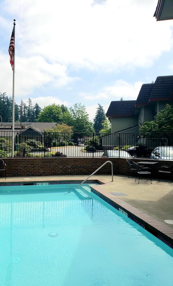 Redmond Inn Bagian luar foto