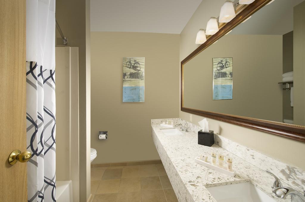Redmond Inn Bagian luar foto